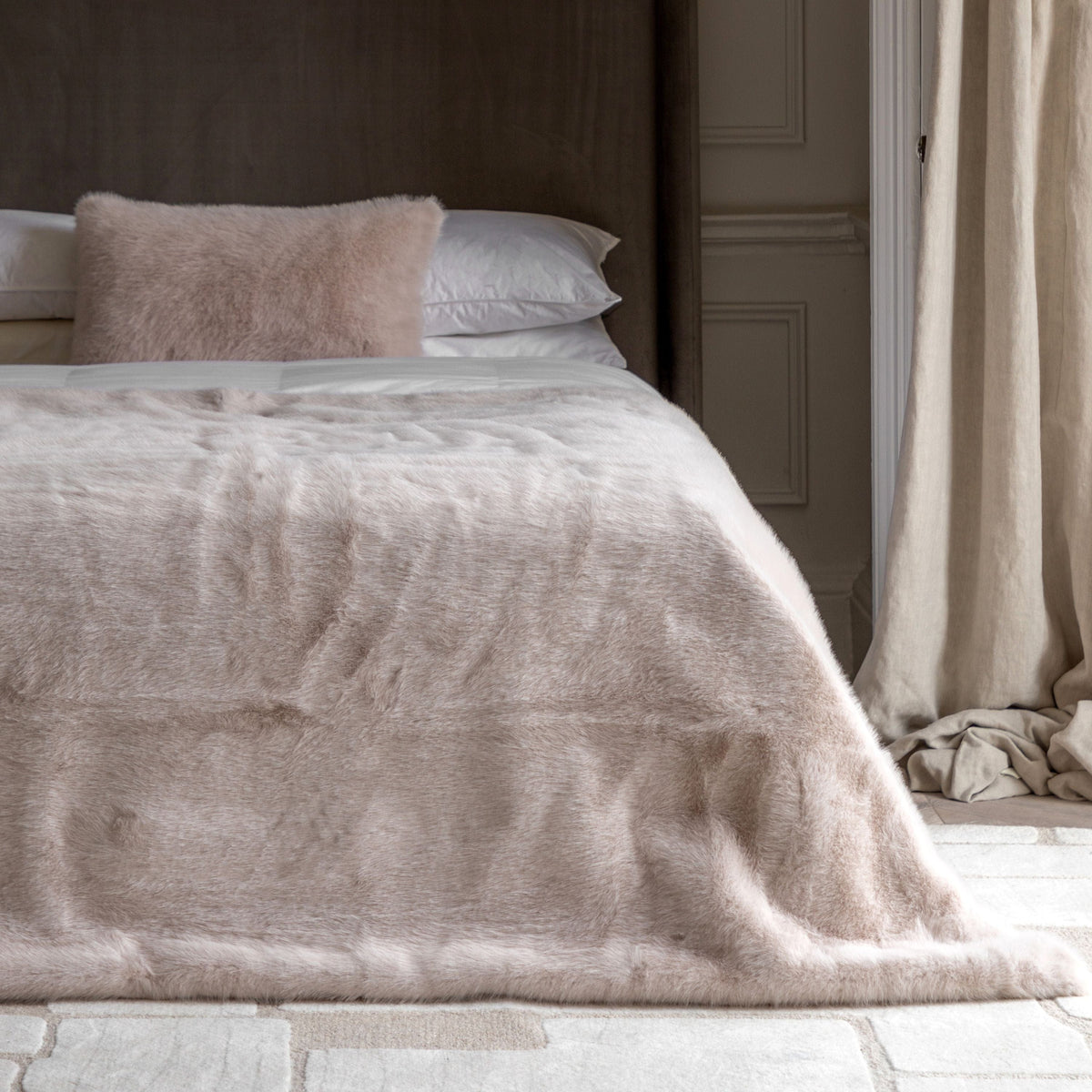 Bodhi Accessories Maple Faux Fur Throw Oatmeal Small House of Isabella UK