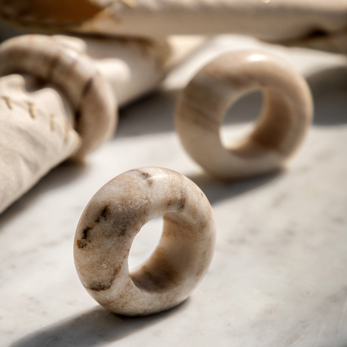 Bodhi Accessories Novi Napkin Rings Set of 4 Beige Marble House of Isabella UK