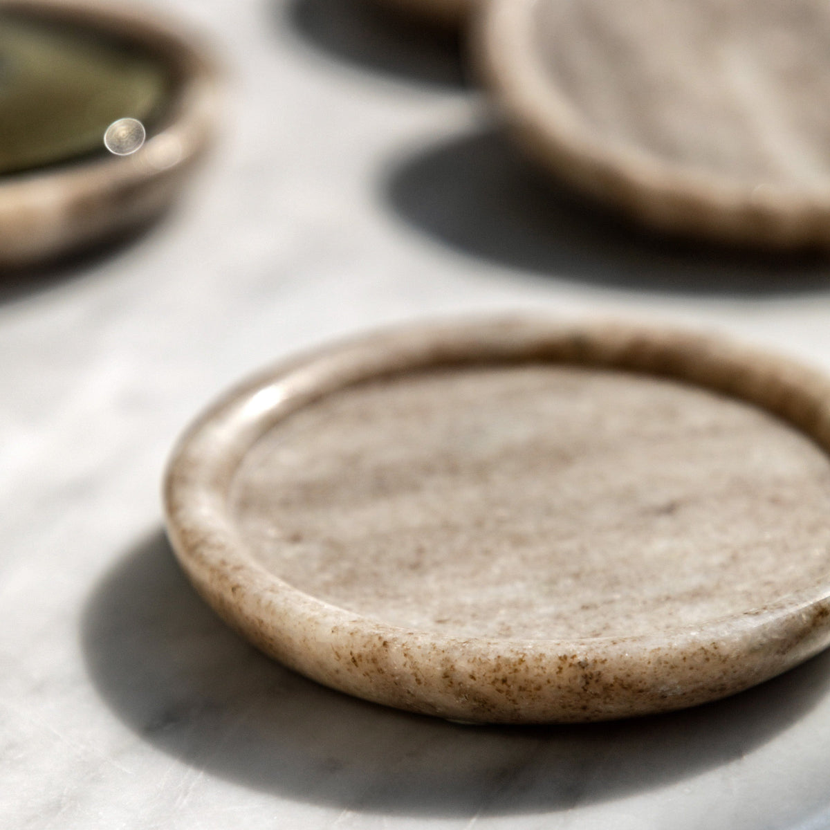 Bodhi Accessories Novi Round Coasters Set of 4 Beige Marble House of Isabella UK