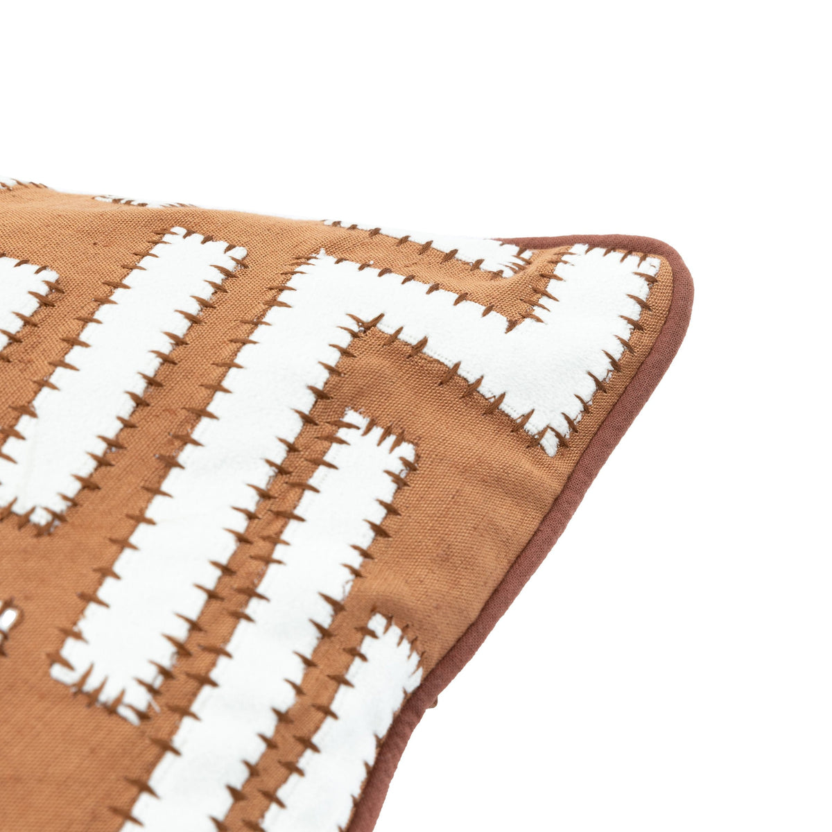 Bodhi Accessories Oskar Applique Cush Apricot & Crm House of Isabella UK