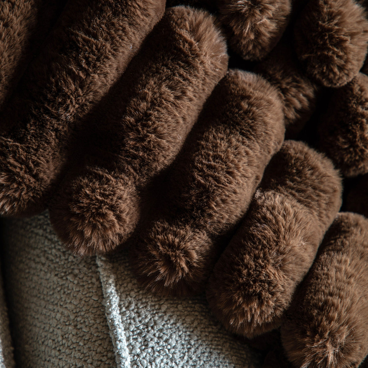 Bodhi Accessories Ribbed Faux Fur Throw Chocolate House of Isabella UK