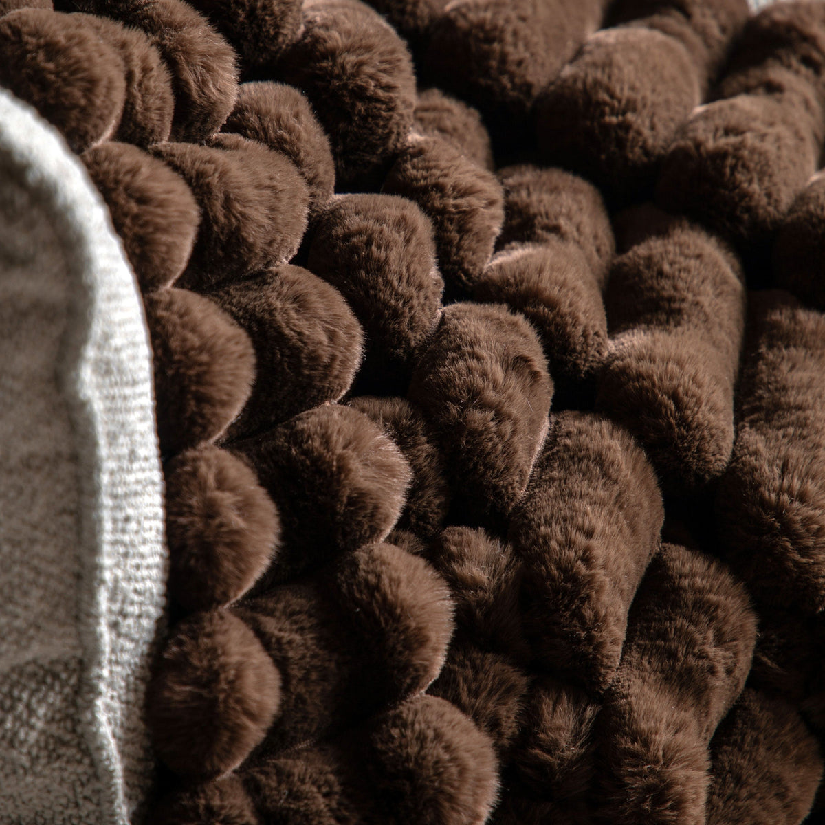Bodhi Accessories Ribbed Faux Fur Throw Chocolate House of Isabella UK