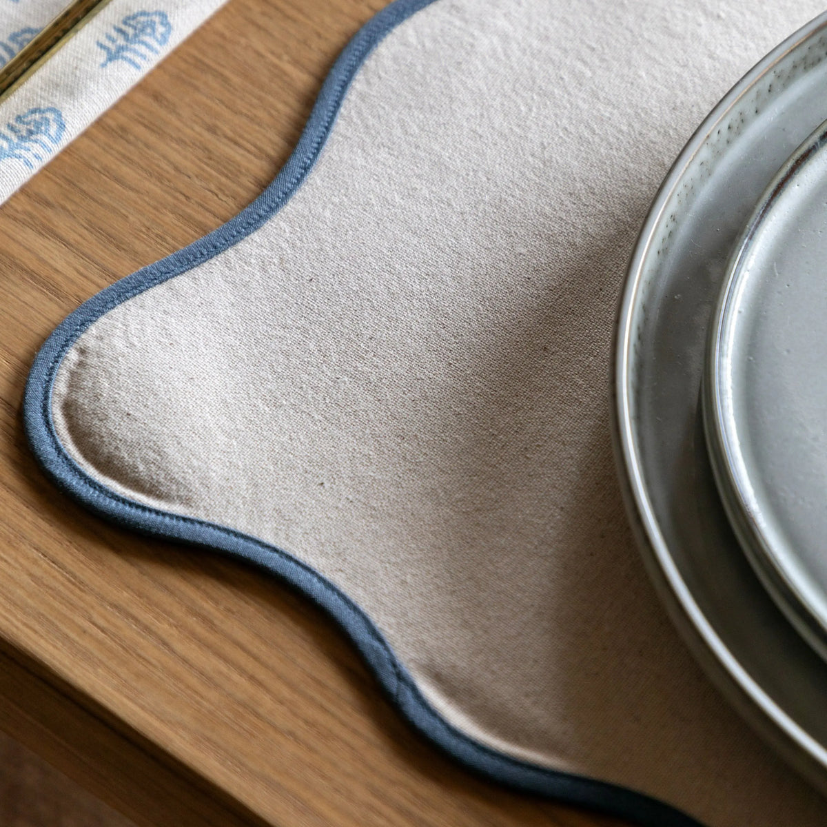 Bodhi Accessories Scallop Edge Placemats Blue 4pk House of Isabella UK
