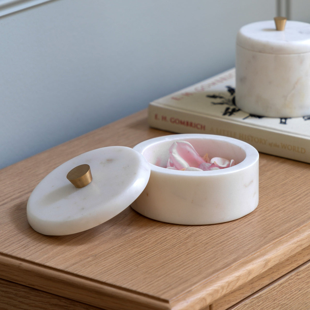 Bodhi Accessories Veta Marble Rounded Box White Large House of Isabella UK