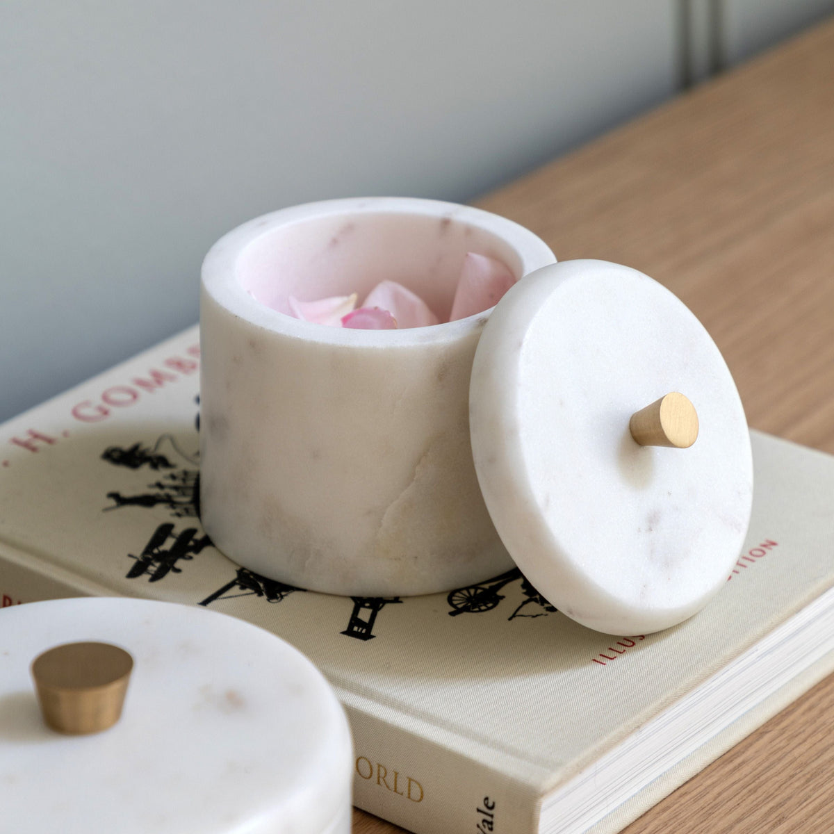 Bodhi Accessories Veta Marble Rounded Box White Small House of Isabella UK