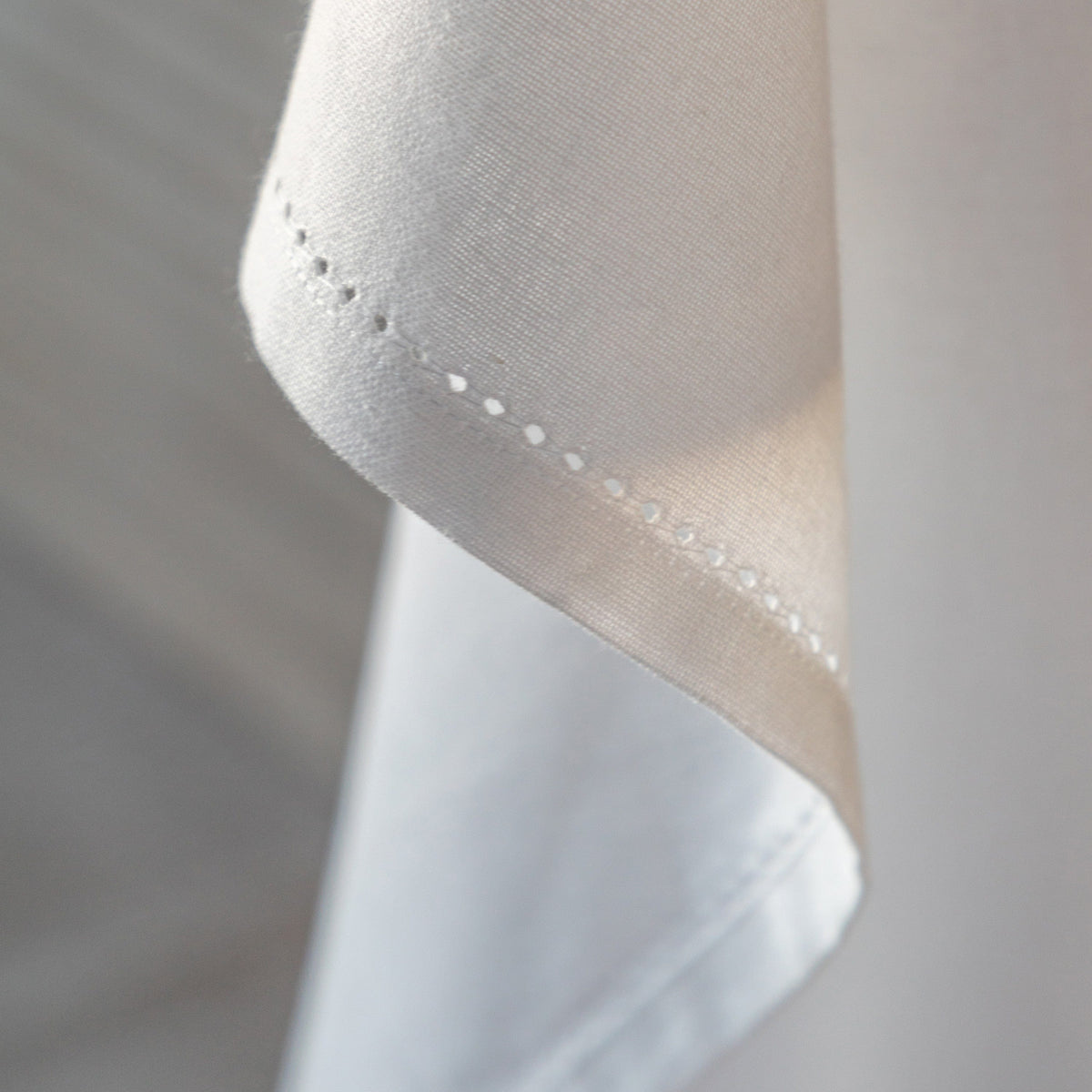 Bodhi Accessories White Classic Tablecloth White Small House of Isabella UK