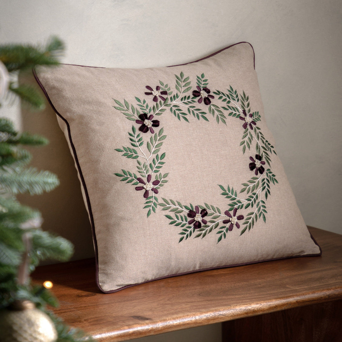 Bodhi Accessories Windsor Wine Merry Xmas Cushion House of Isabella UK