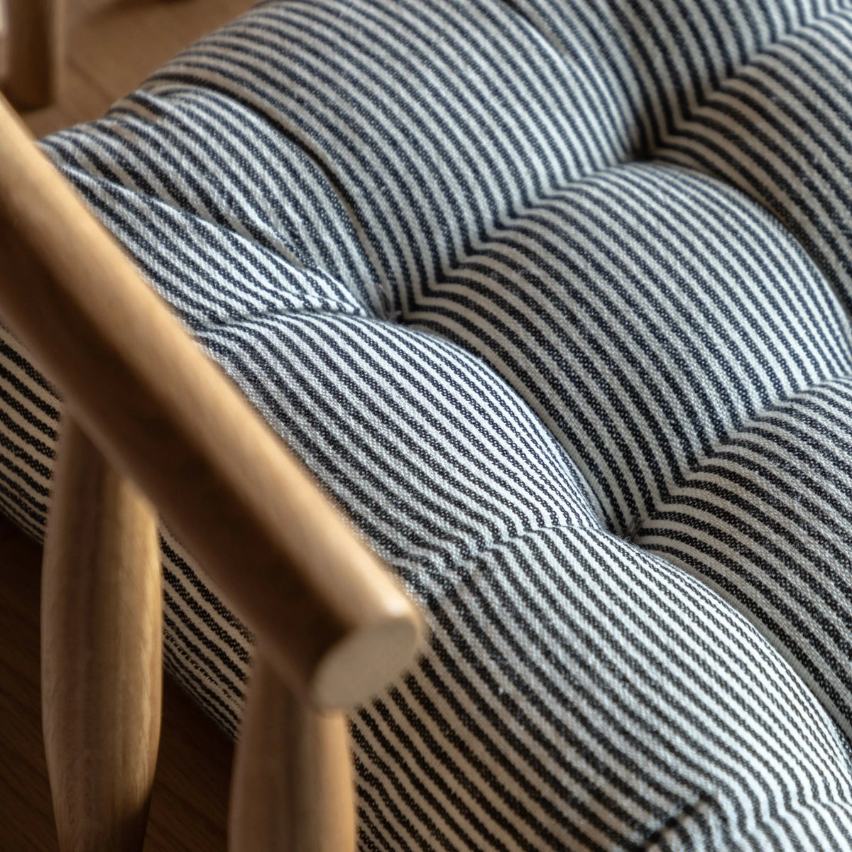 Bodhi Accessories Windsor Woven Stripe Seatpad Ink Blue House of Isabella UK