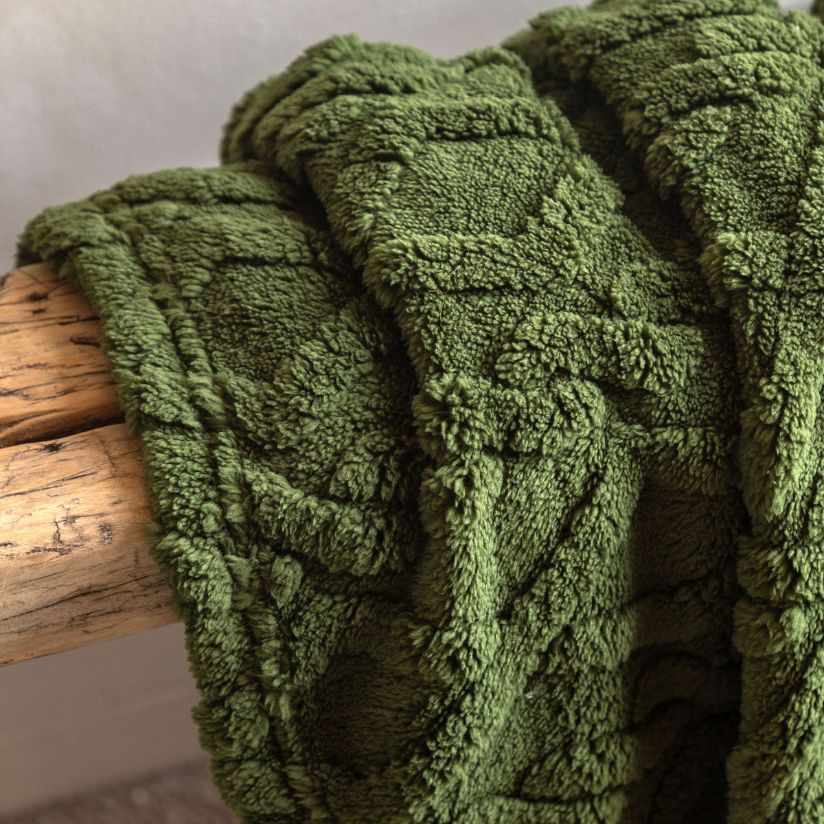 Bodhi Accessories Woodland Cable Knit Throw Forest Green House of Isabella UK