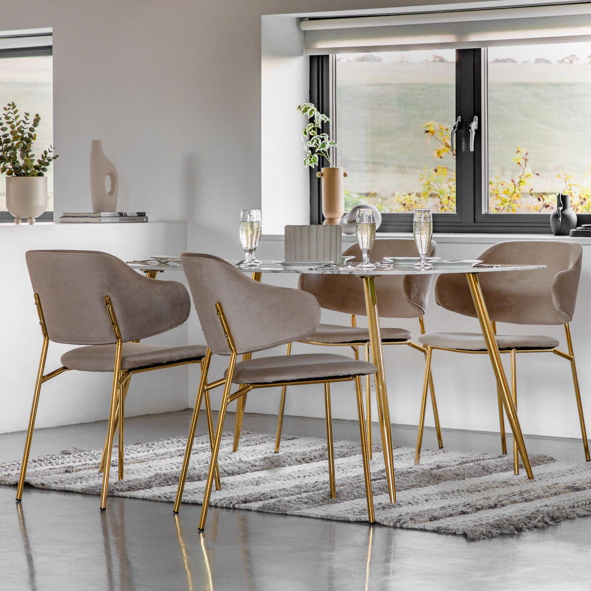 Burnrigg Dining Table - White/Gold.