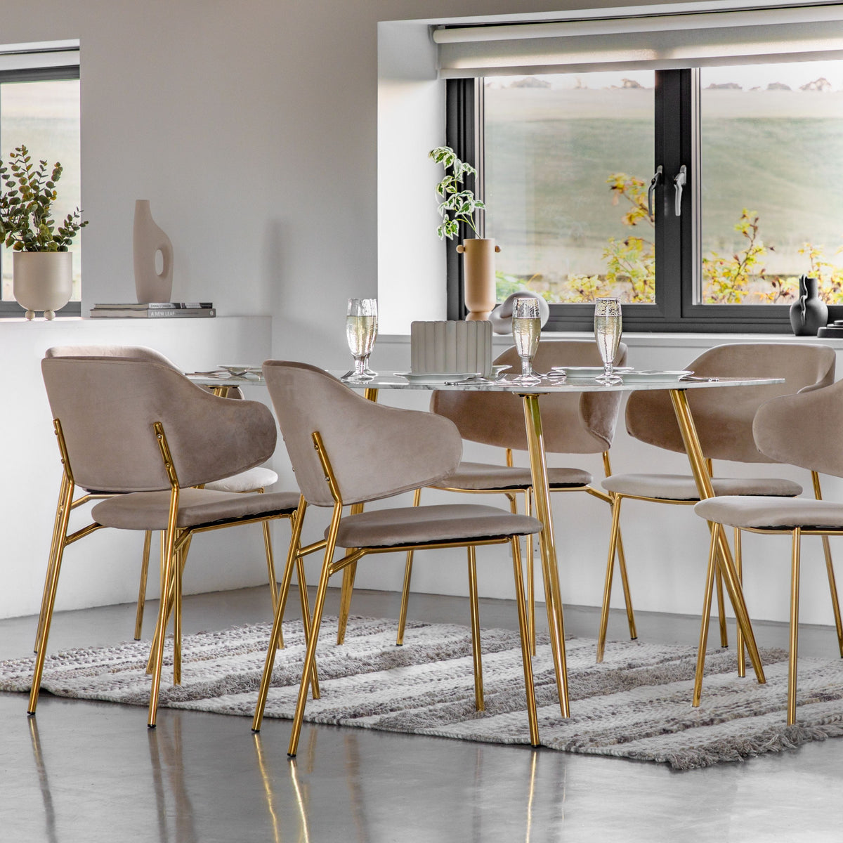 Burnrigg Dining Table - White/Gold.