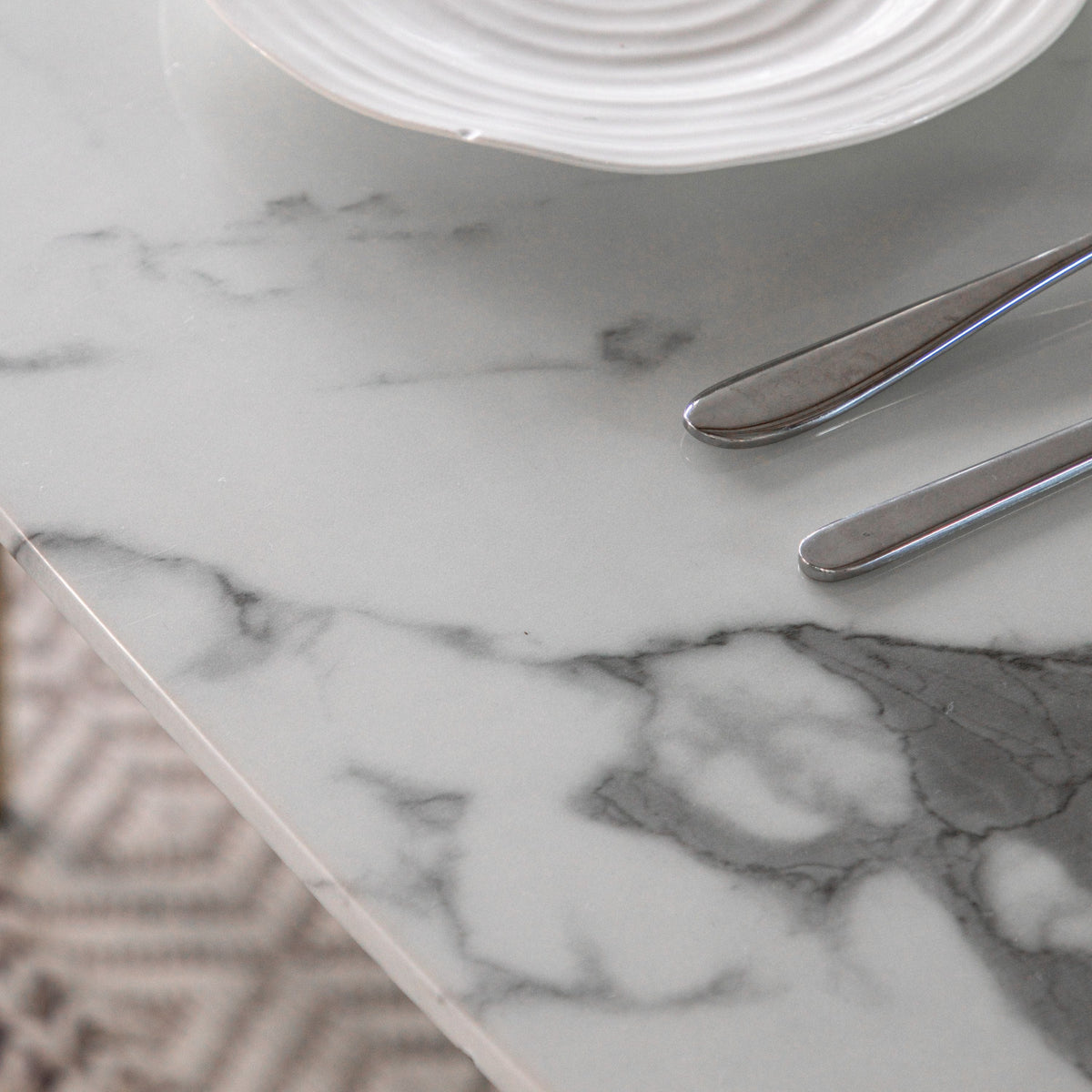 Burnrigg Dining Table - White/Gold.