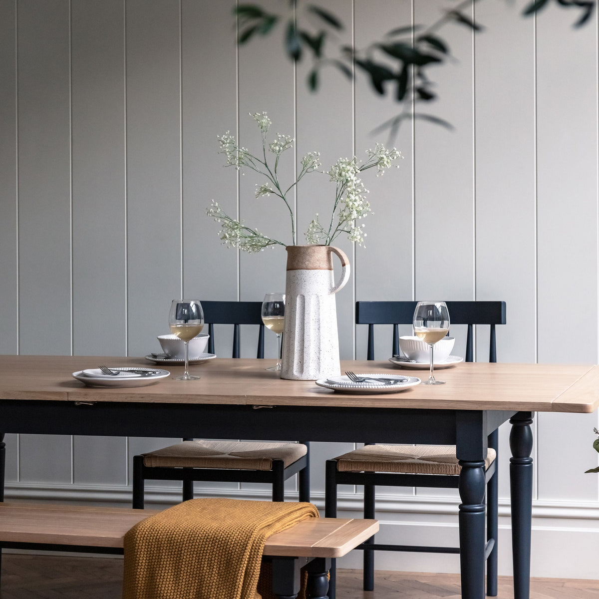 Chapel Extending Dining Table - Meteror.