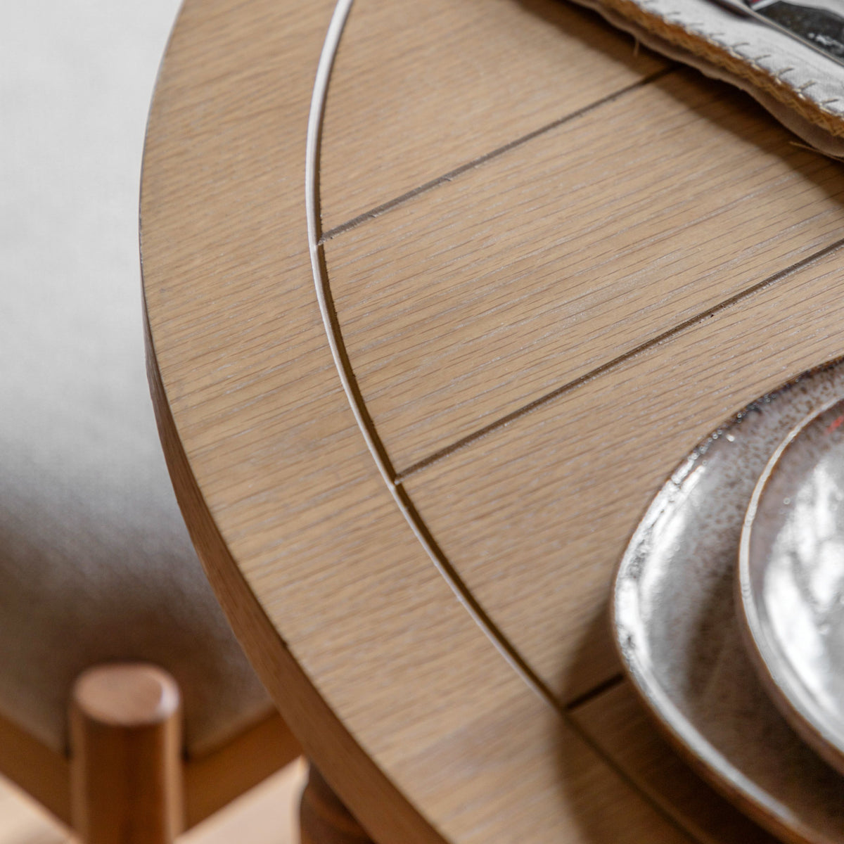 Bodhi Dining Eton Round Extending Dining Table Natural House of Isabella UK