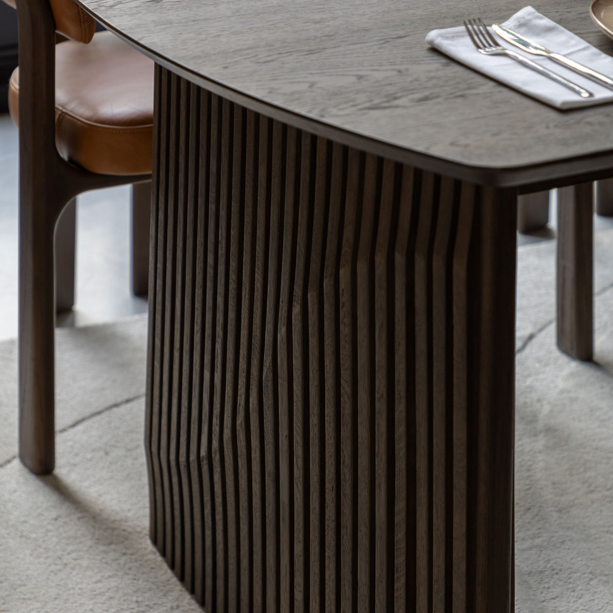 Bodhi Dining Onda Oval Extending Dining Table House of Isabella UK