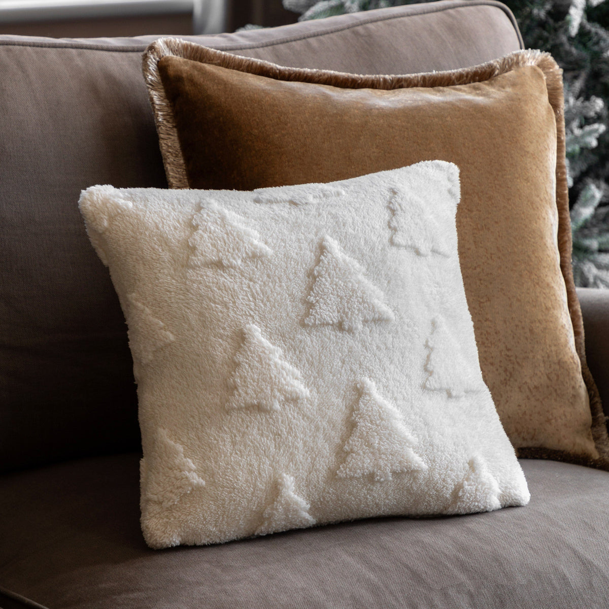Bodhi Gifts & Hampers Deco Luxe Christmas Tree Sherpa Cushion House of Isabella UK