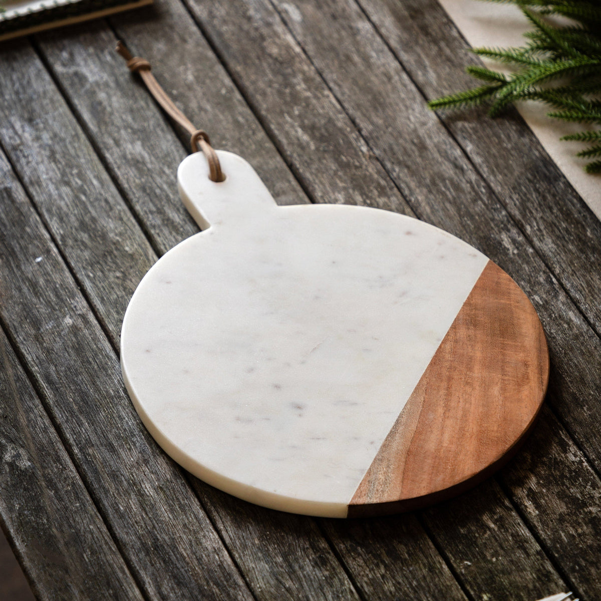 Bodhi Gifts & Hampers Novi Round Cheese Board White Marble House of Isabella UK