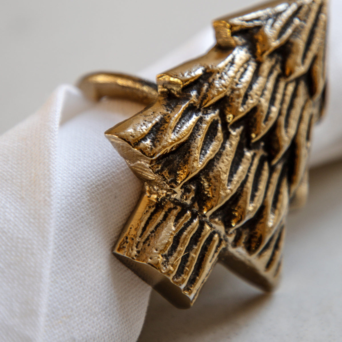 Bodhi Gifts & Hampers Xmas Tree Napkin Ring Gold 4pk House of Isabella UK