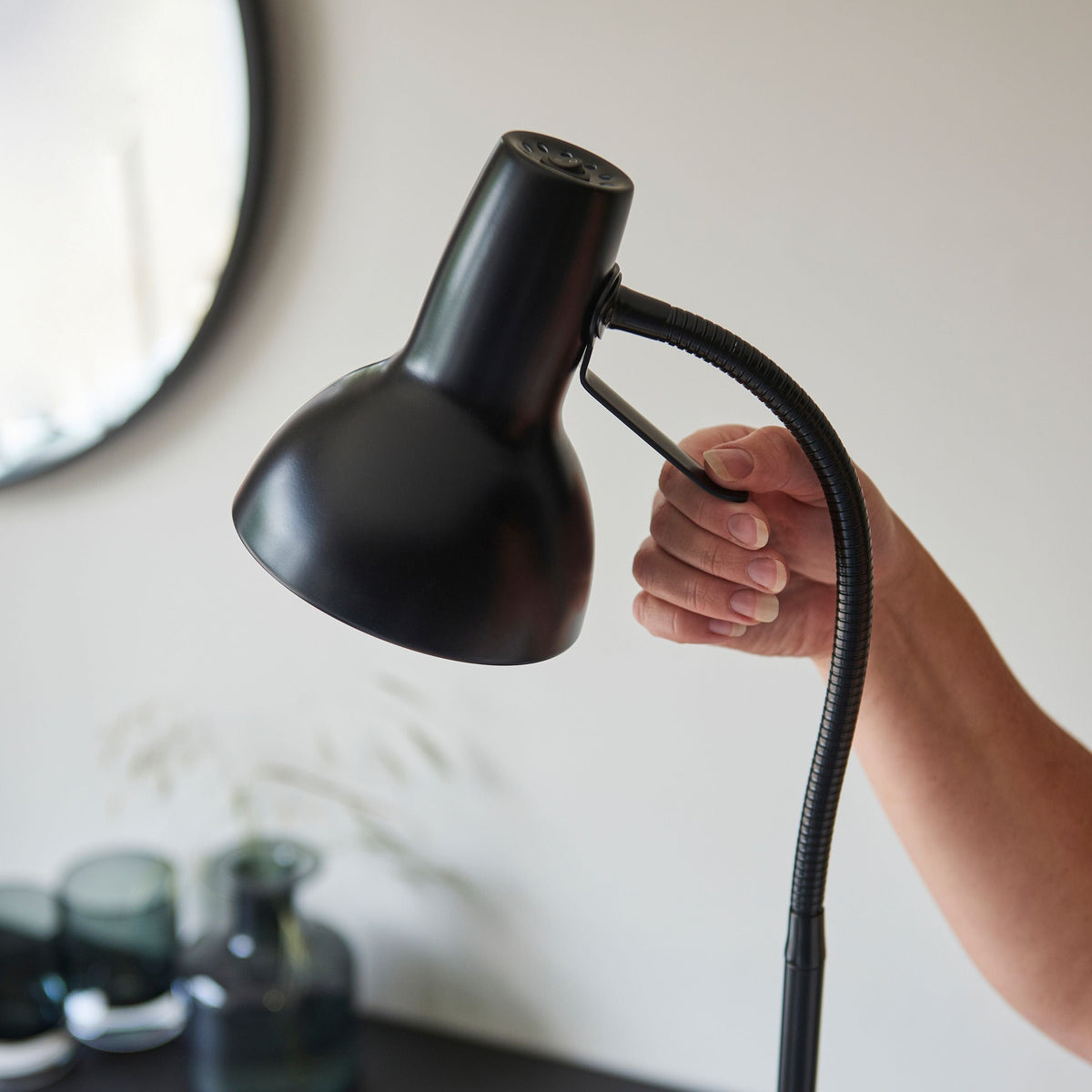 Amalfi Floor Lamp Black.