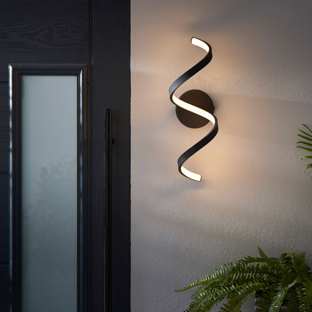 Askham Outdoor 1 Wall Light Black.