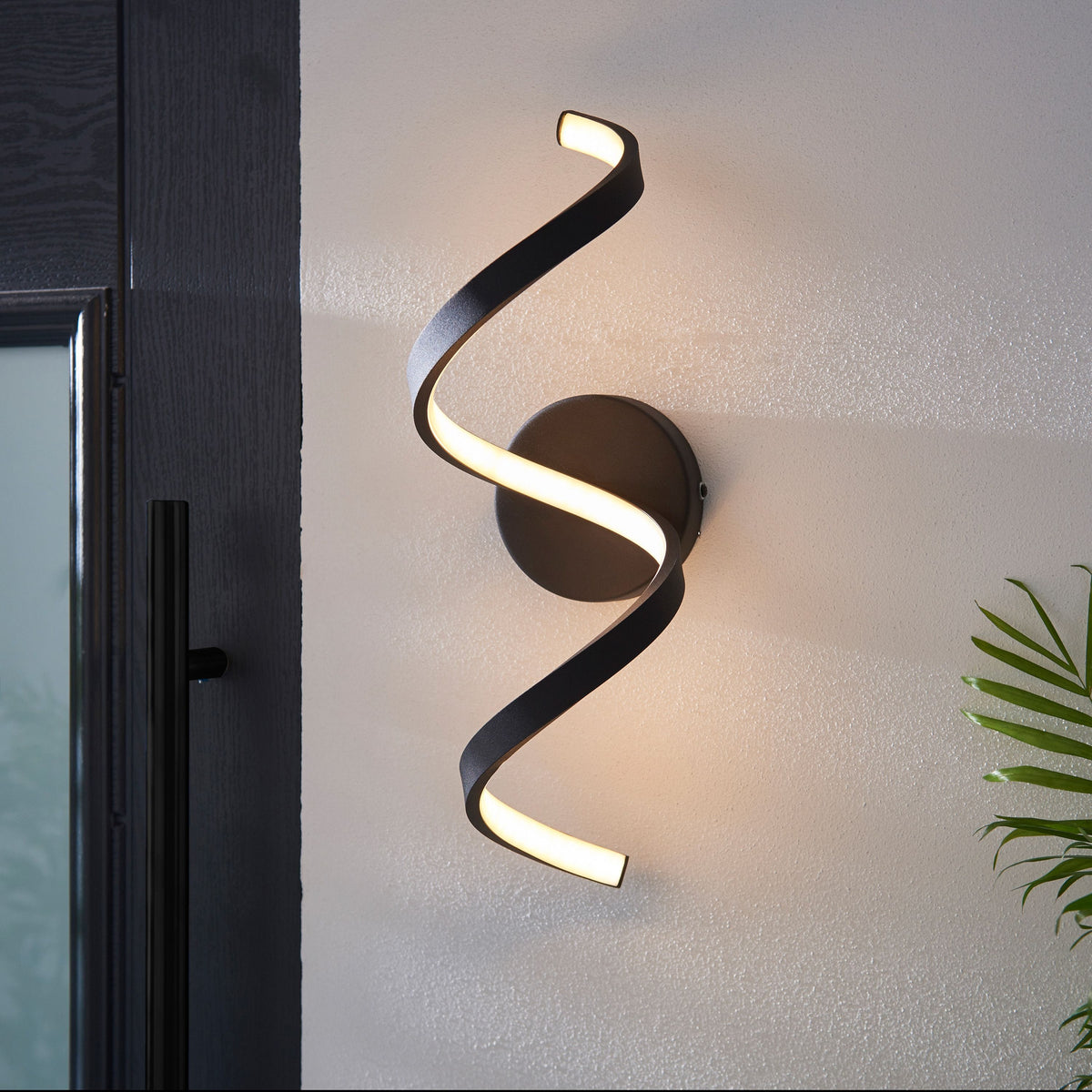 Askham Outdoor 1 Wall Light Black.