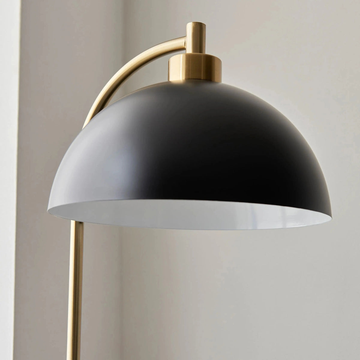 Bodhi Lighting Buchanan Floor Light Matt Black House of Isabella UK
