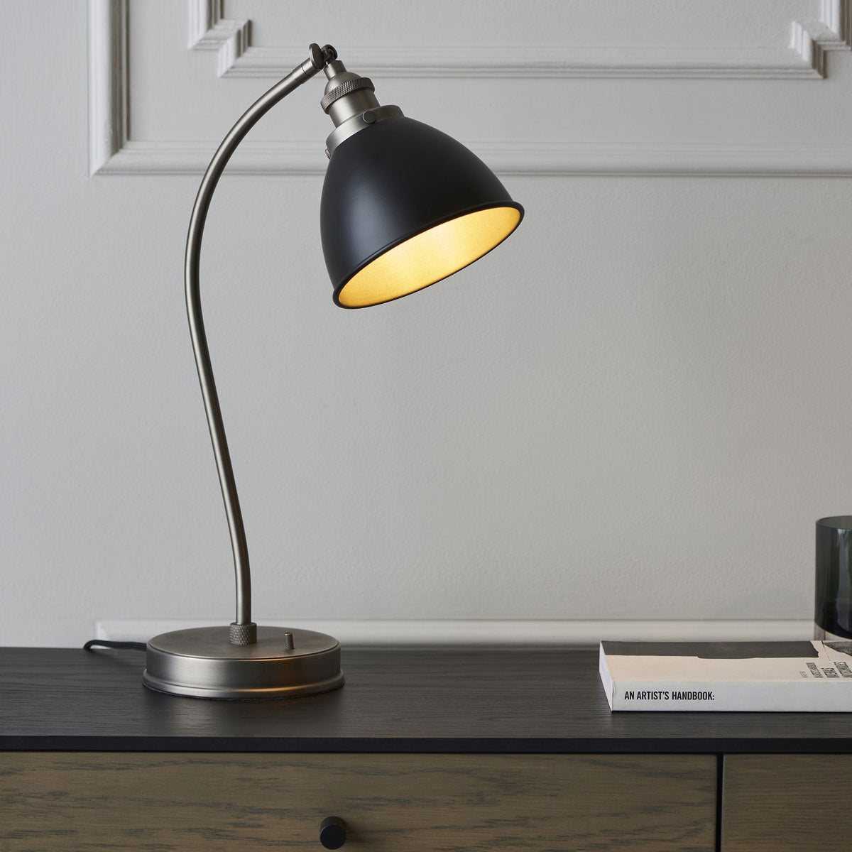 Canada Table Lamp - Black/Pewter.