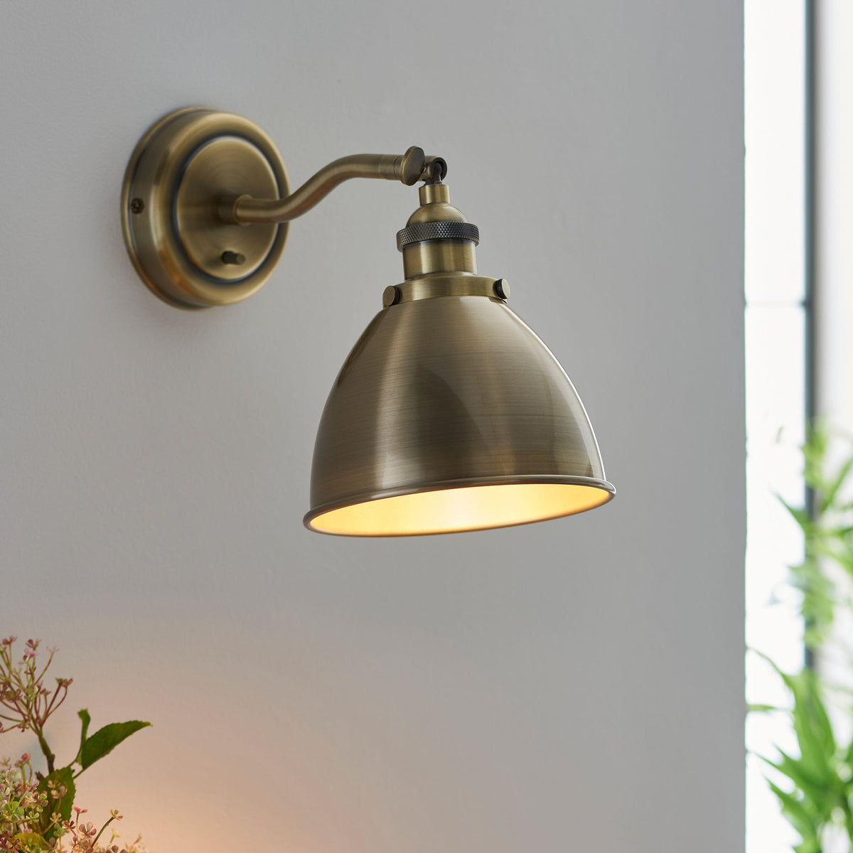 Canada Wall Light - Antique Brass.