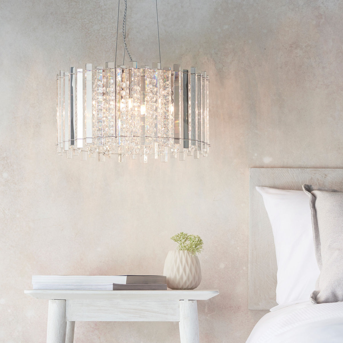 Central Pendant Light.
