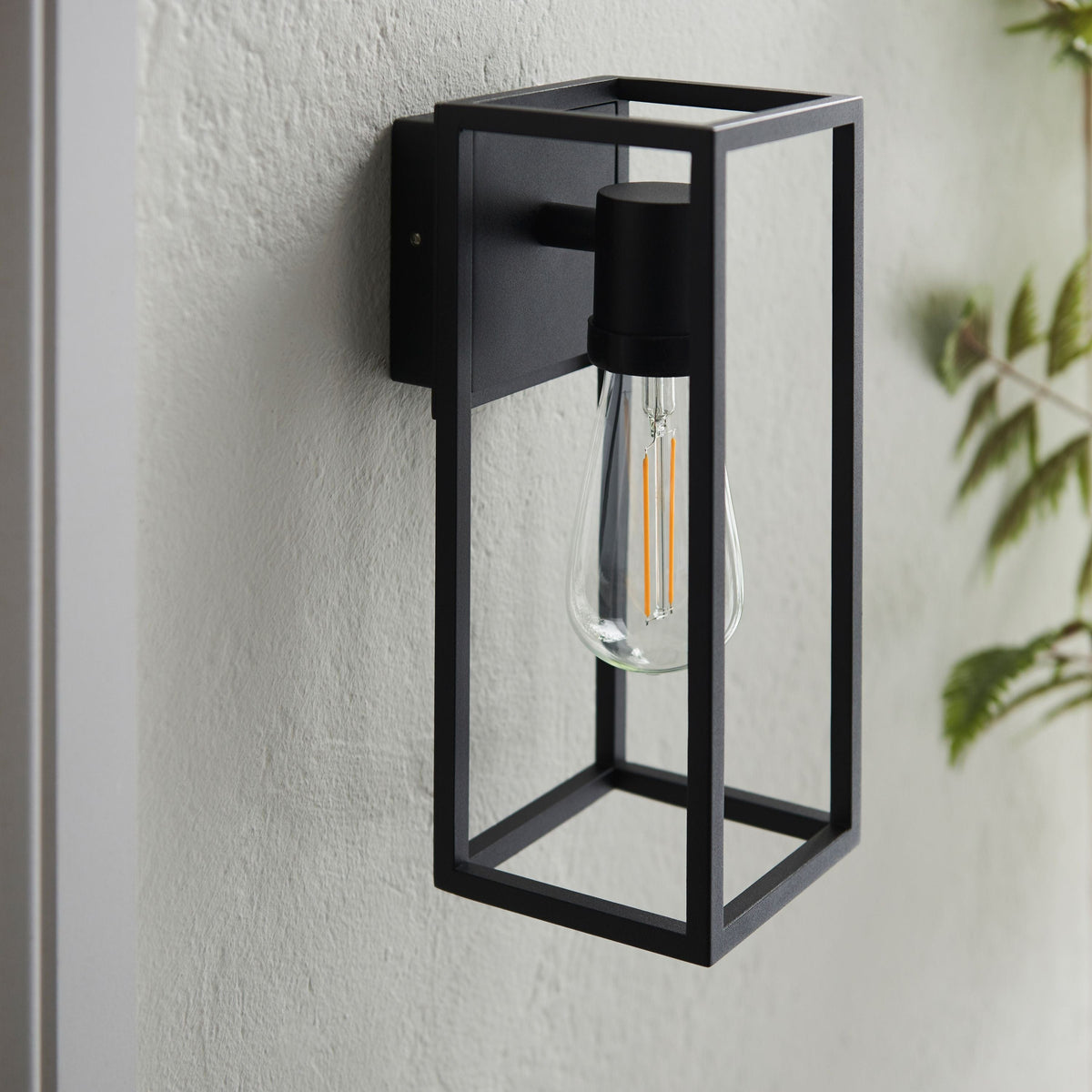 Chelwood Wall Light.