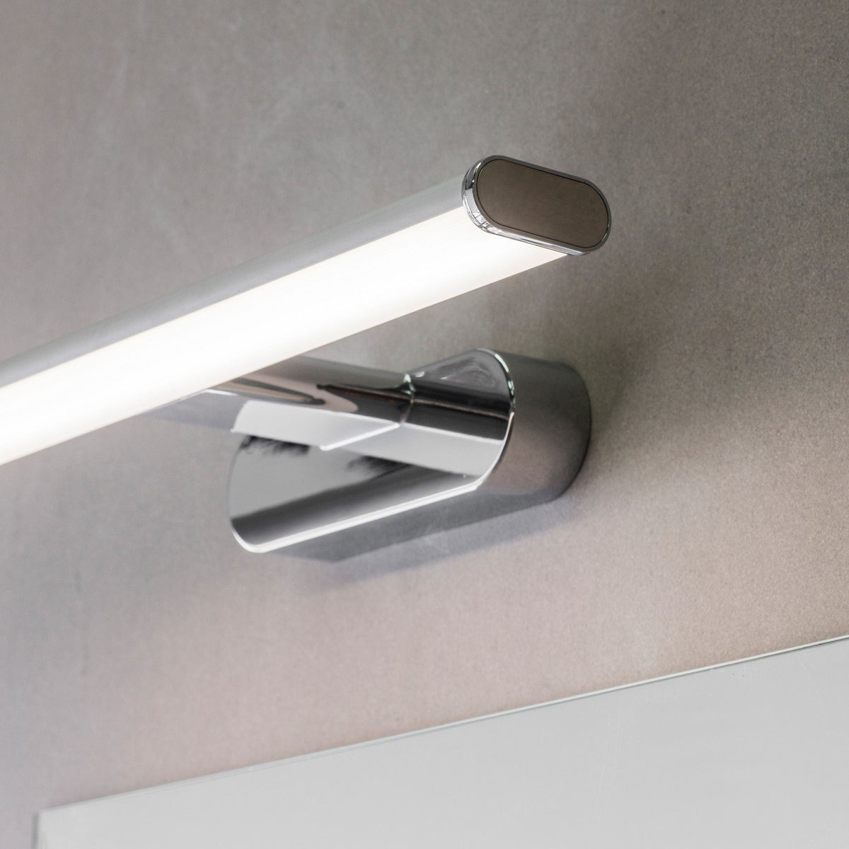 Doulting Wall Light Chrome.