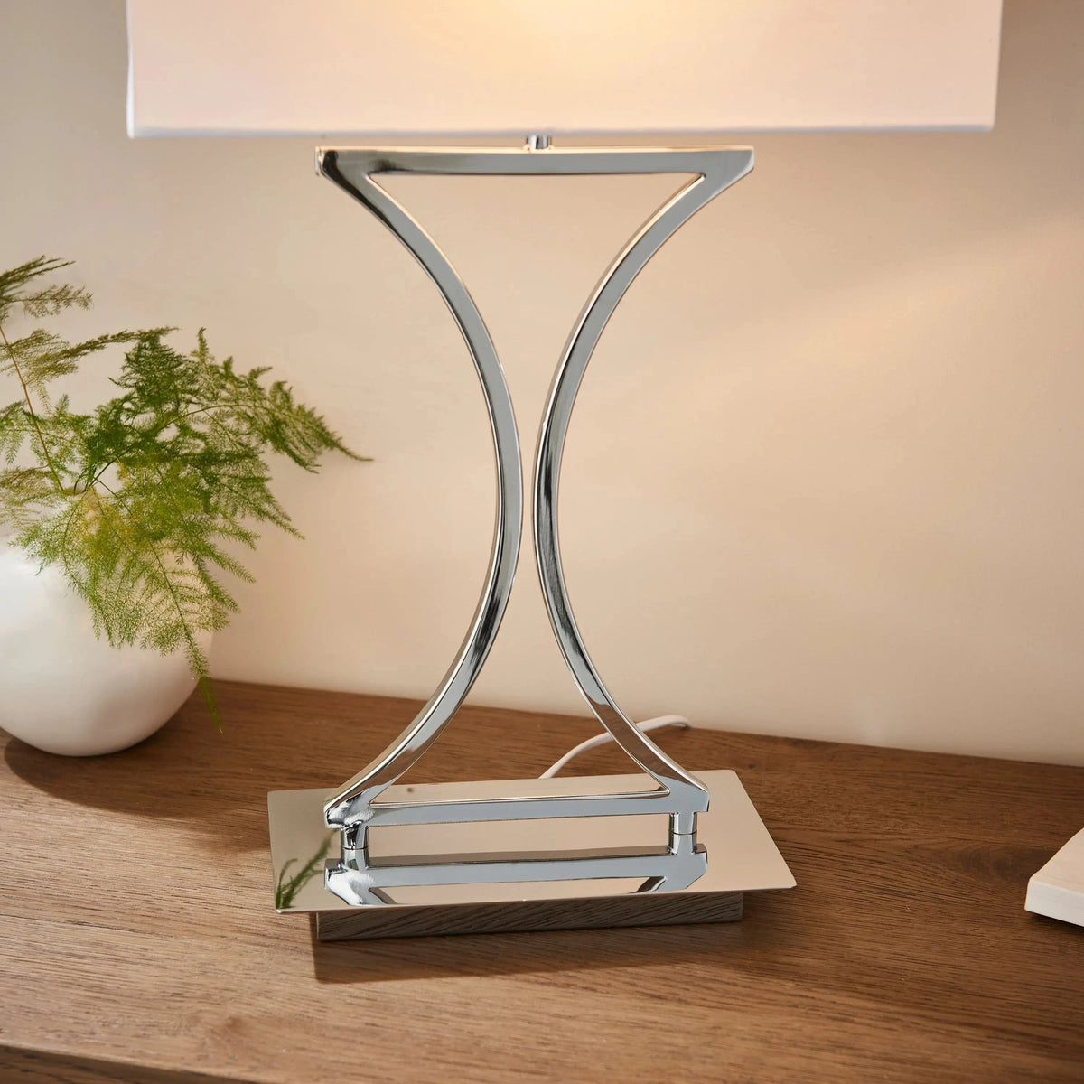 Epalle Table Lamp.
