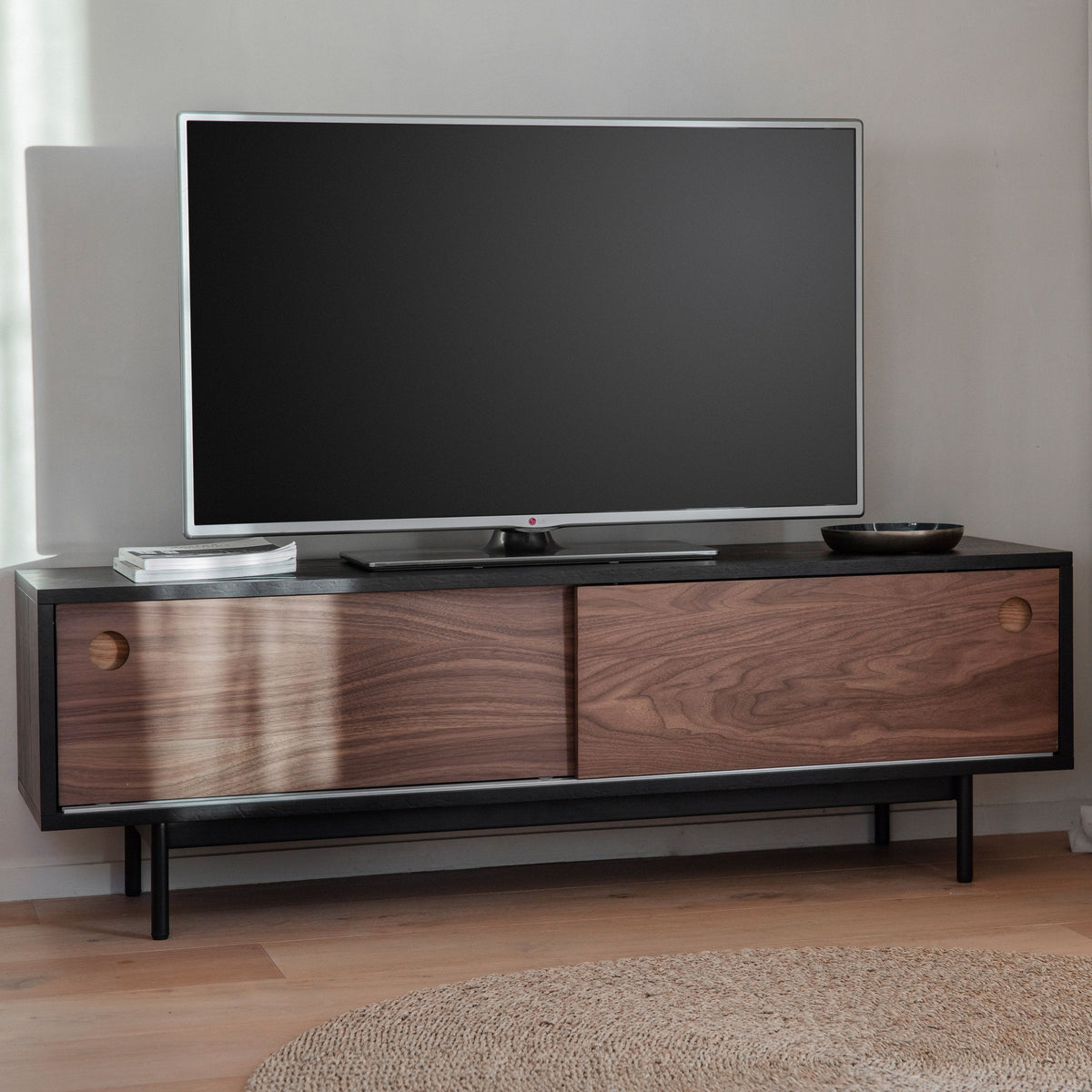 Baldock Media Unit 1400x400x450mm.