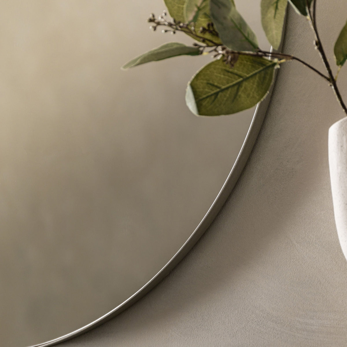 Beaminster Round Mirror Silver.