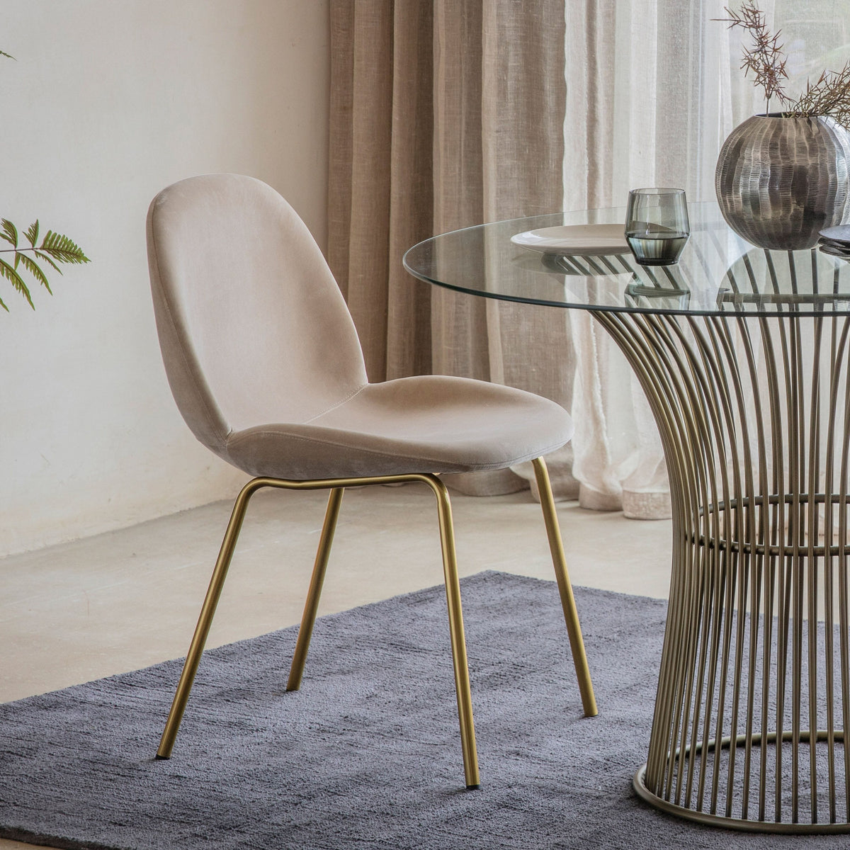 Calenick Chair Oatmeal Velvet (2pk).