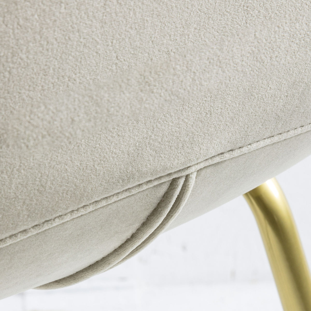 Calenick Chair Oatmeal Velvet (2pk).