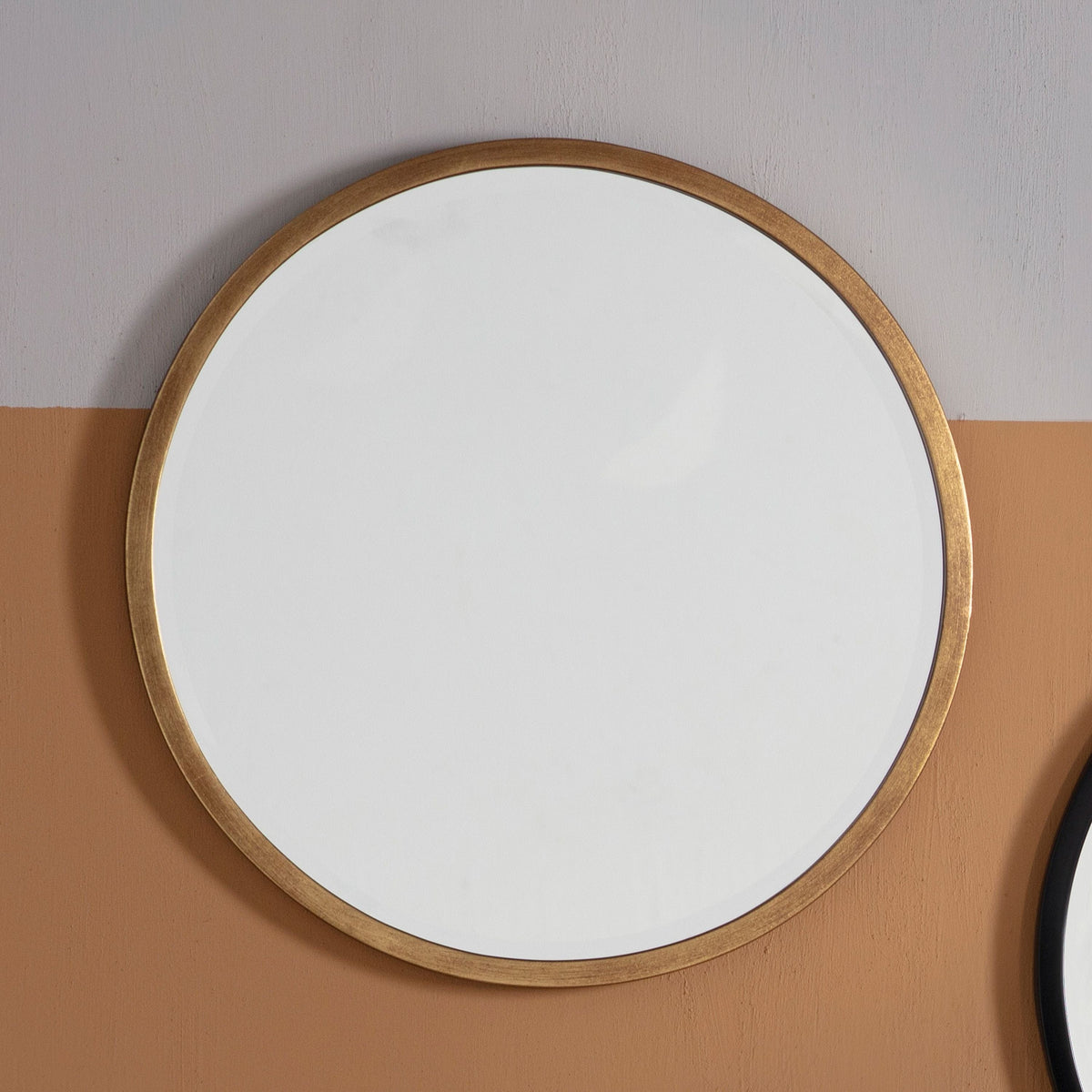 Chichester Round Mirror Antique Gold.