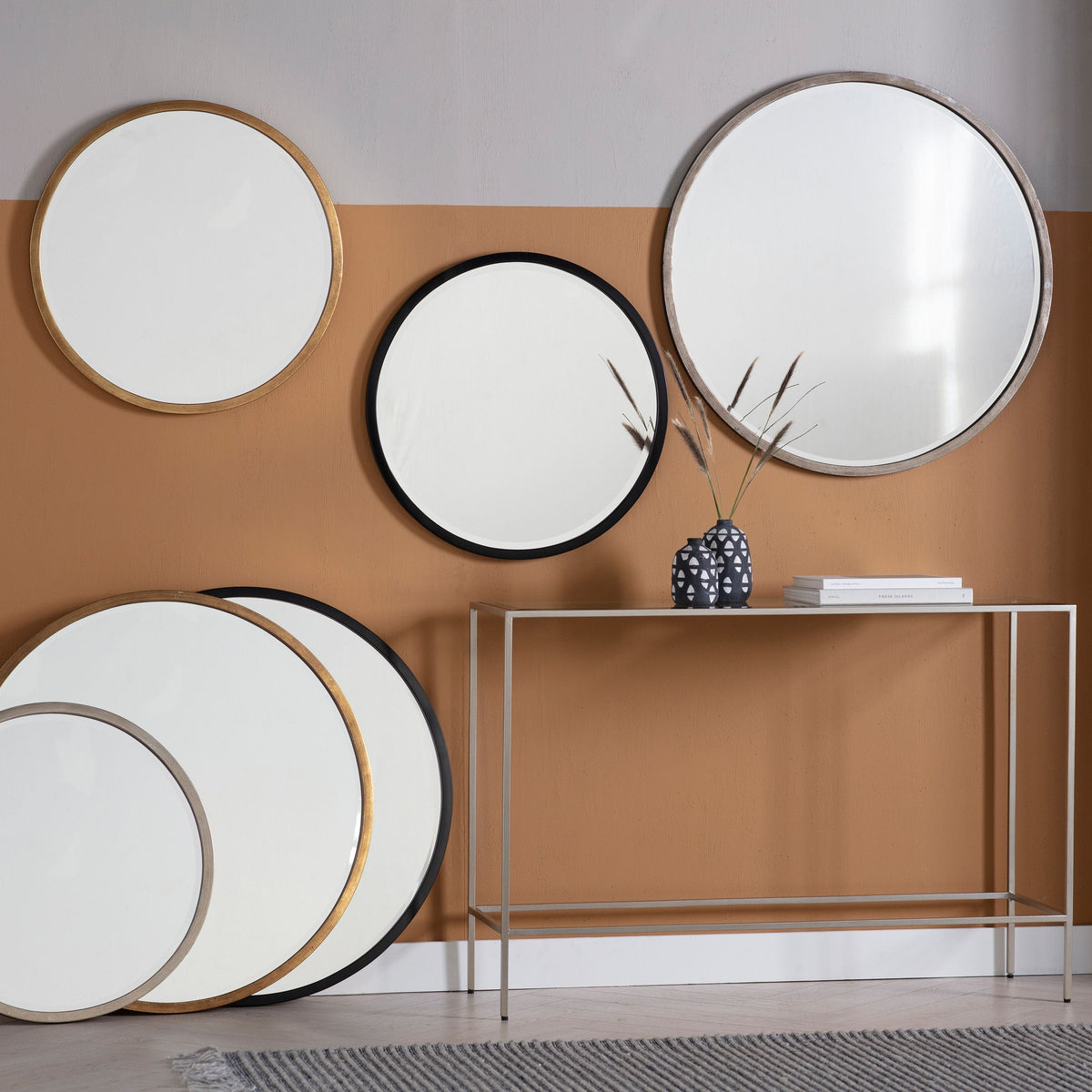 Chichester Round Mirror Black.