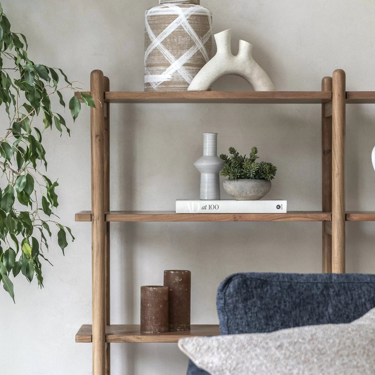 Meaver Open Display 1600x400x1350mm.