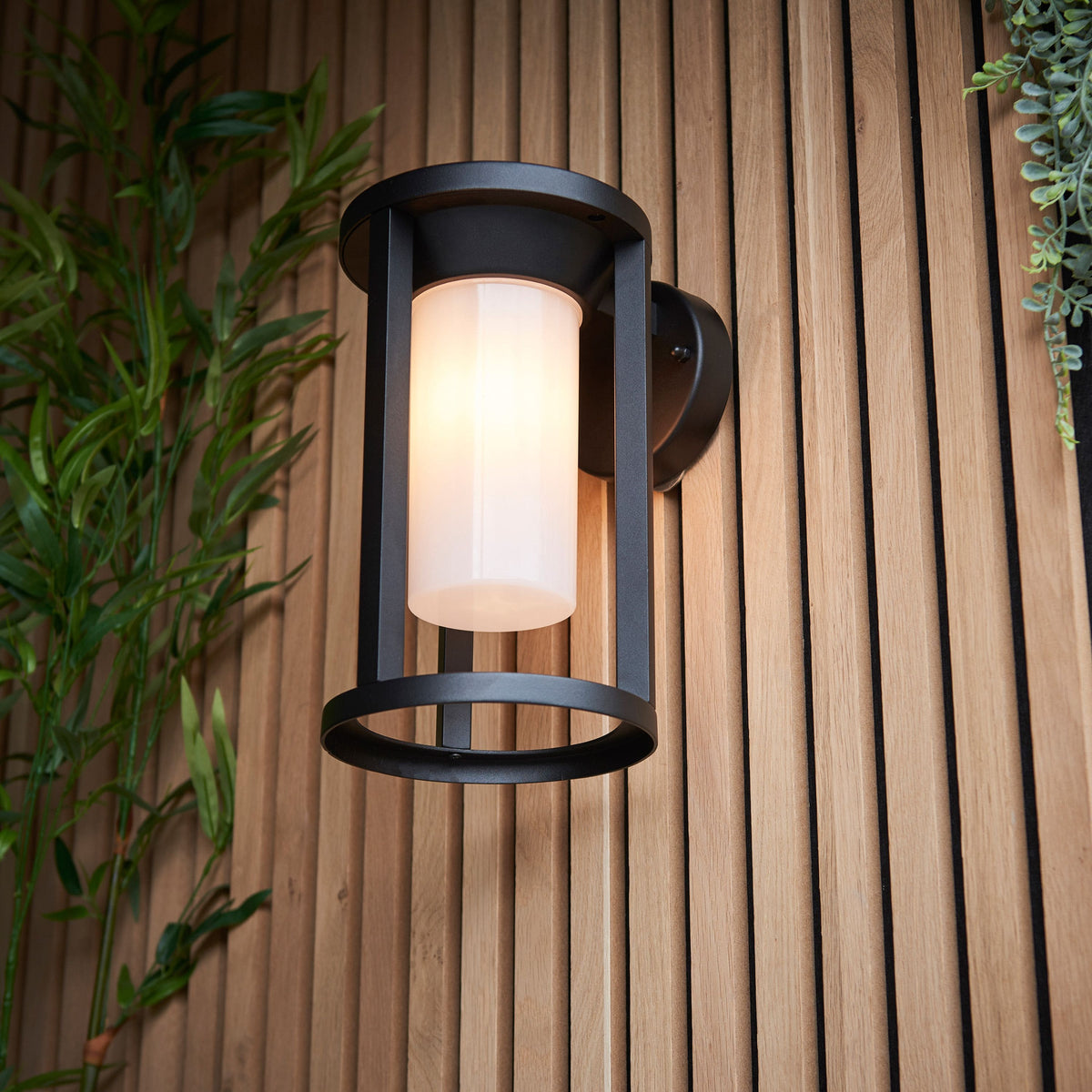 Beaumont Outdoor 1 Wall Light.