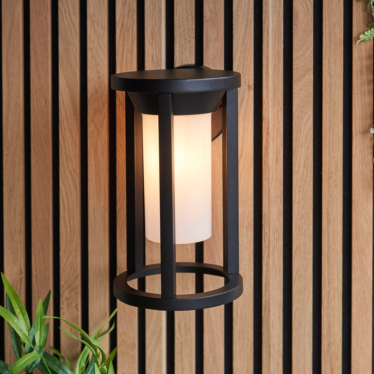 Beaumont Outdoor 1 Wall Light.