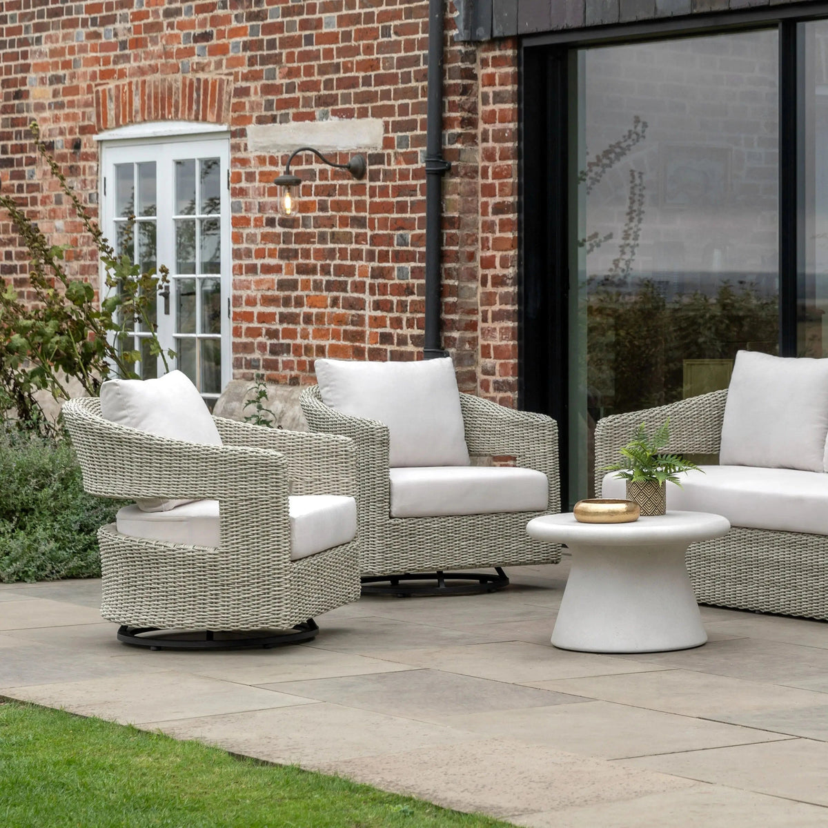 Bodhi Outdoors Harvar Swivel Chair House of Isabella UK