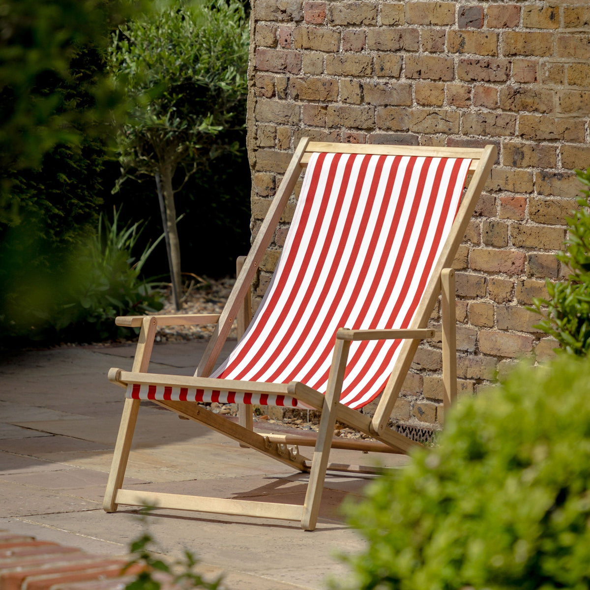 Bodhi Outdoors Red Stripe Deck Chair House of Isabella UK
