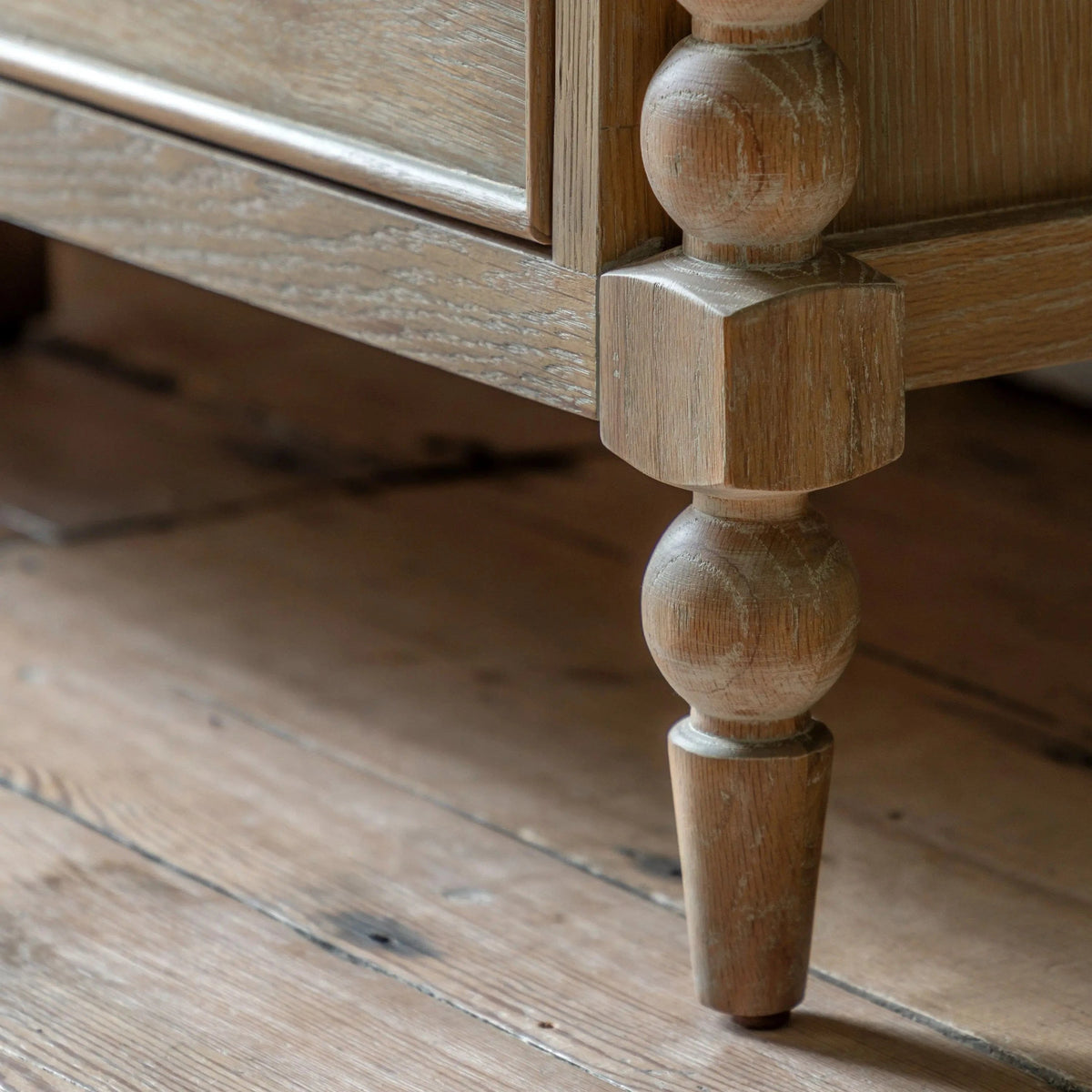 Bodhi Sleeping Artisan 7 Drawer Chest House of Isabella UK