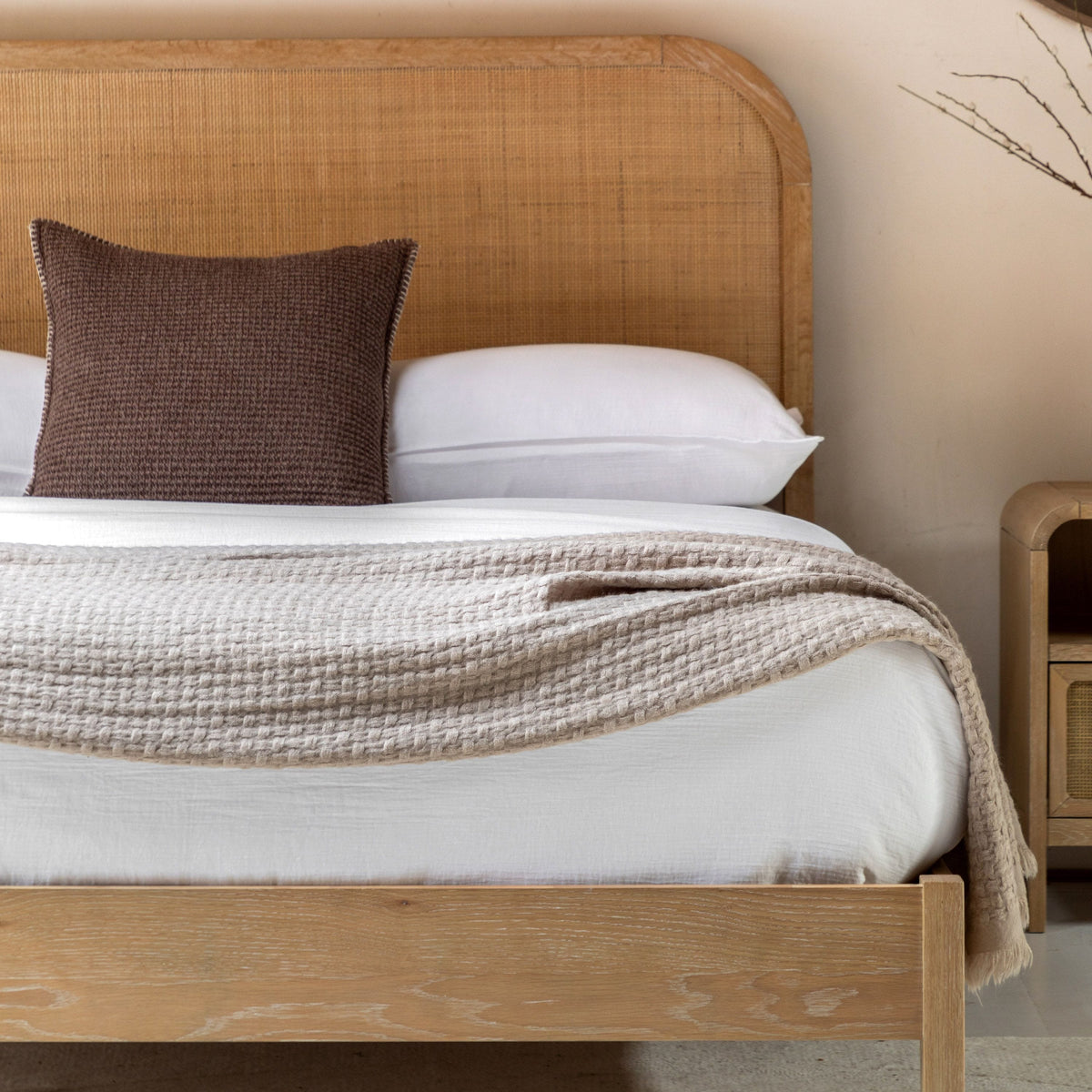 Bodhi Sleeping Bibury King Bed House of Isabella UK