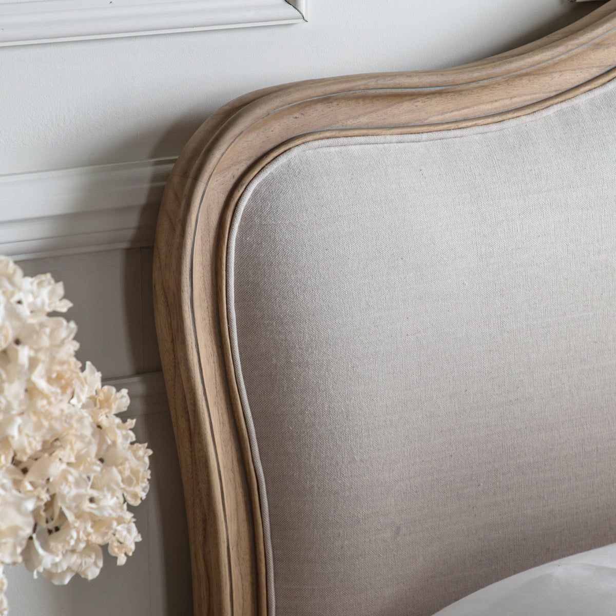 Blowinghouse 6' Linen Upholstered Bed Weathered.