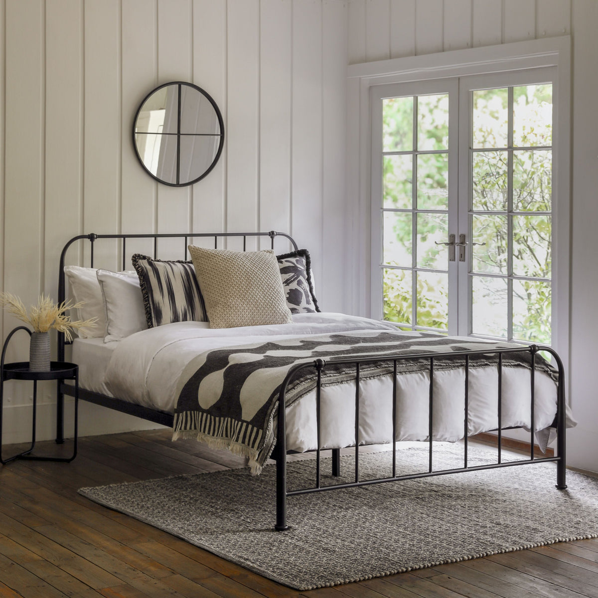 Loughton King Bedstead Black.