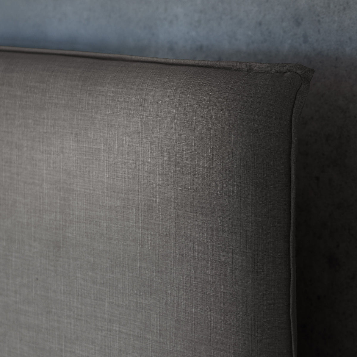 Nanton King Bed Smoke.