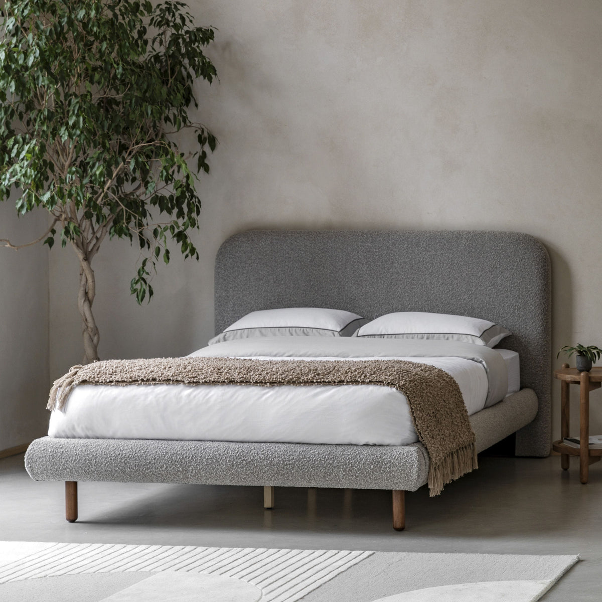 Priestwood 4'6 Bedstead Stone Grey.
