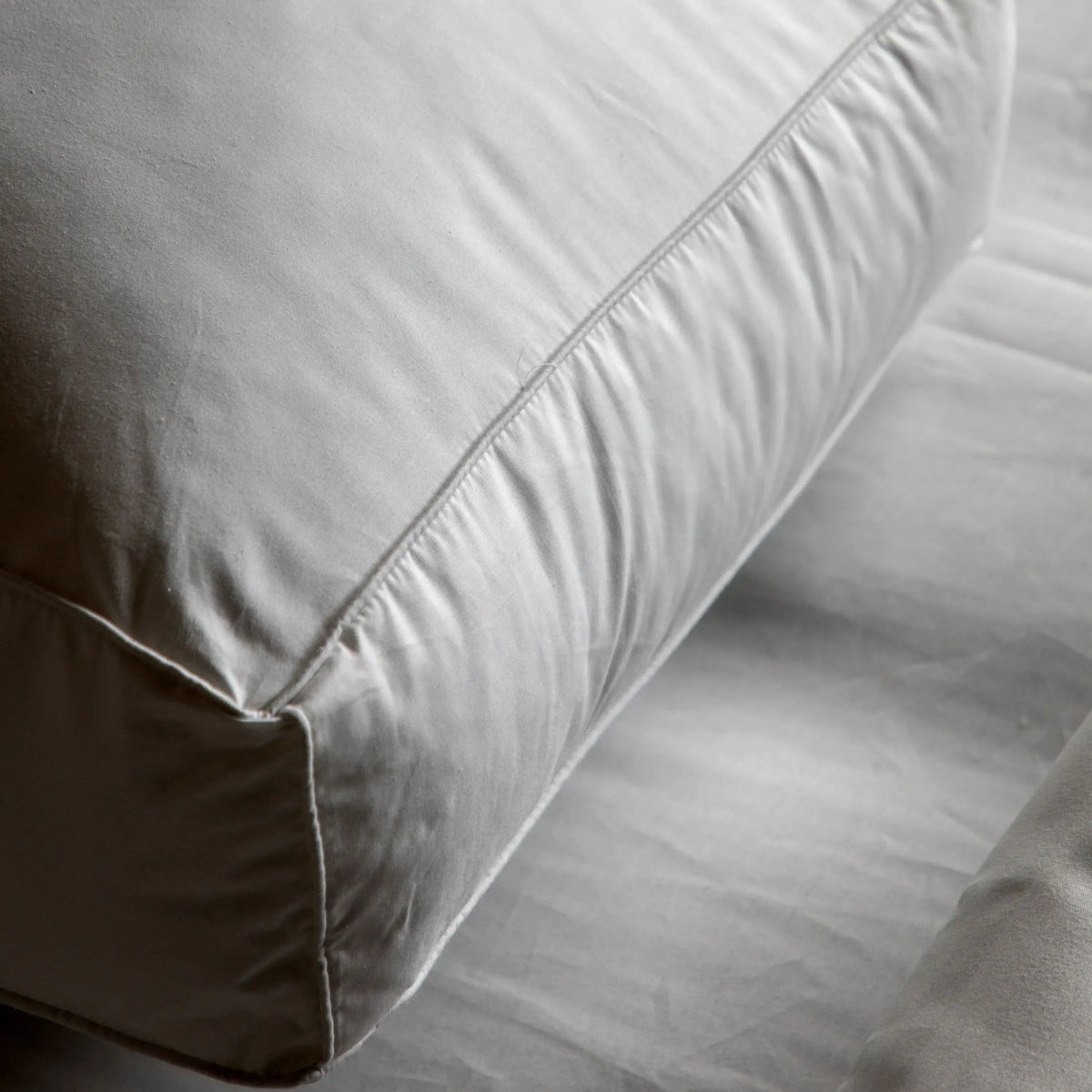 Bodhi Sleeping Simply Sleep Box Edge Pillow Pair House of Isabella UK